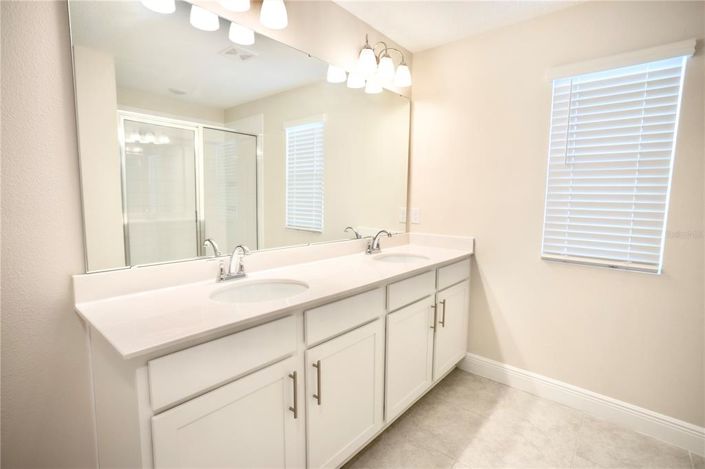 Image No.16-5 Bed Property for sale