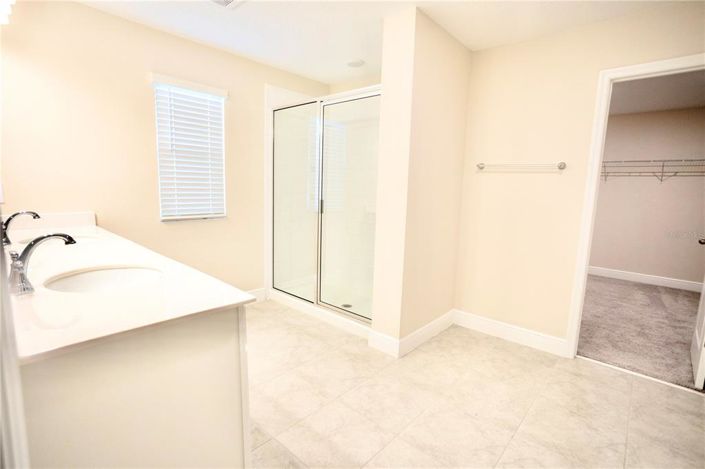 Image No.17-5 Bed Property for sale