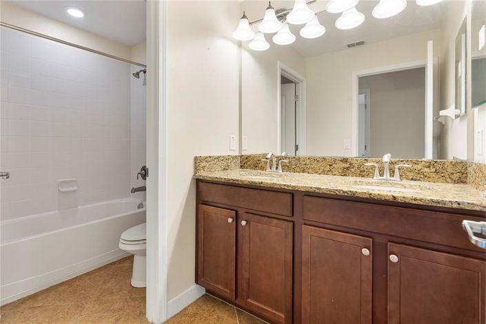 Image No.26-5 Bed Property for sale