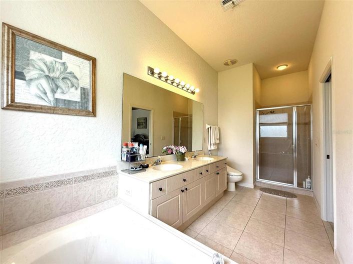 Image No.41-4 Bed Property for sale