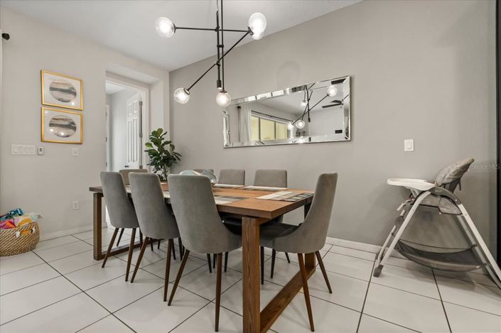 Image No.10-5 Bed Townhouse for sale