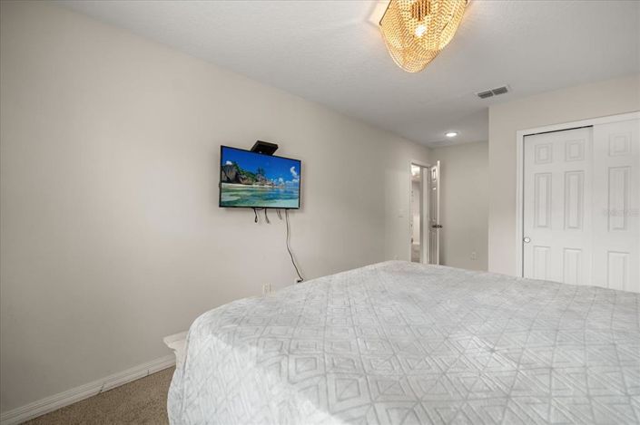 Image No.19-5 Bed Townhouse for sale