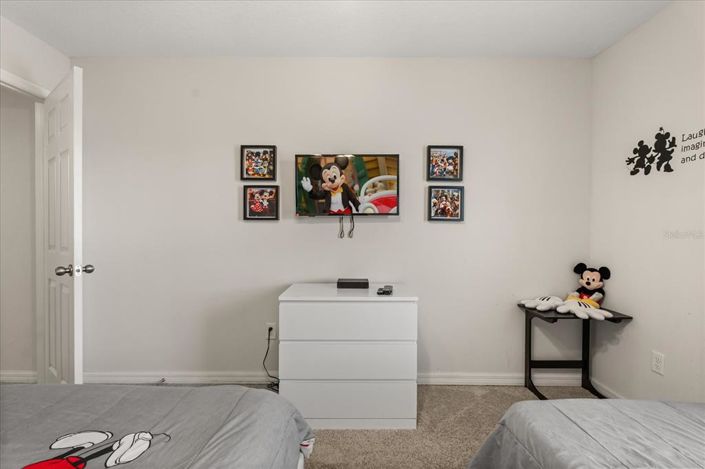 Image No.25-5 Bed Townhouse for sale