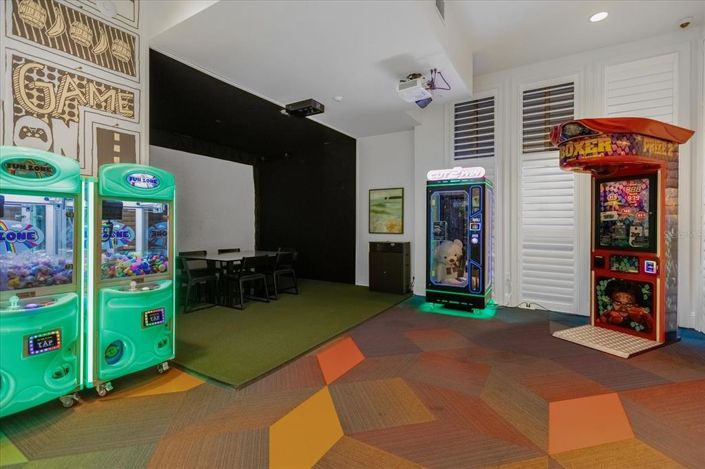 Image No.42-5 Bed Townhouse for sale