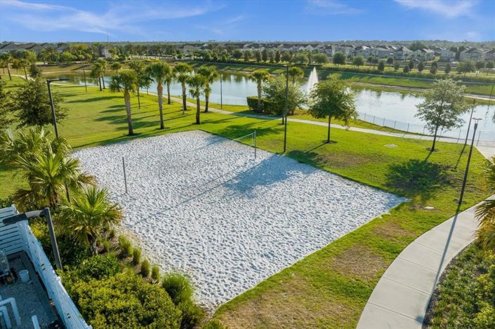 Image No.52-5 Bed Townhouse for sale