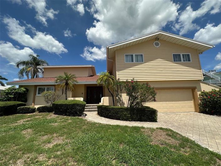 Image No.16-5 Bed Property for sale