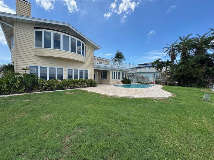 Image No.8-5 Bed Property for sale