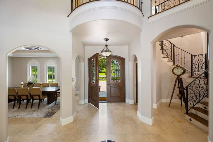 Image No.11-5 Bed Property for sale