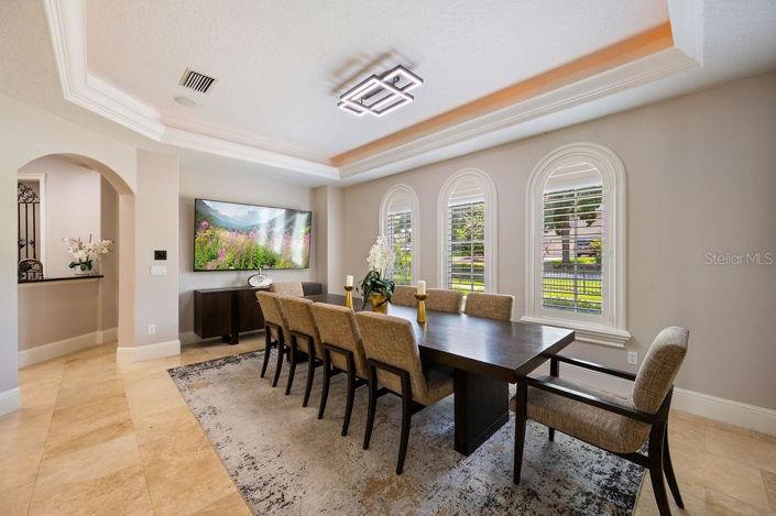 Image No.15-5 Bed Property for sale