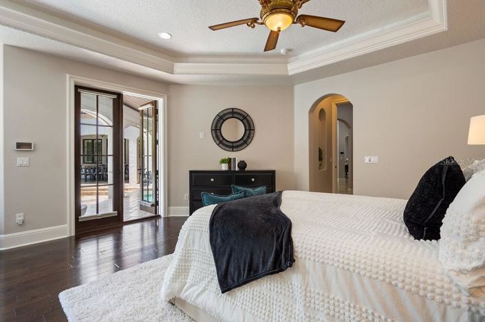 Image No.21-5 Bed Property for sale