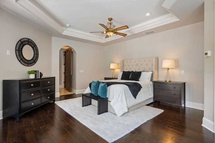 Image No.22-5 Bed Property for sale