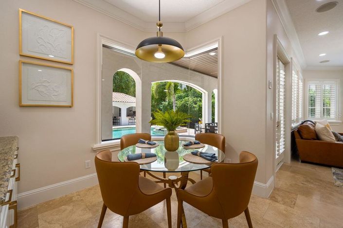 Image No.31-5 Bed Property for sale