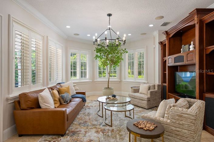 Image No.34-5 Bed Property for sale