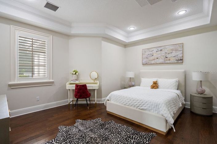 Image No.39-5 Bed Property for sale