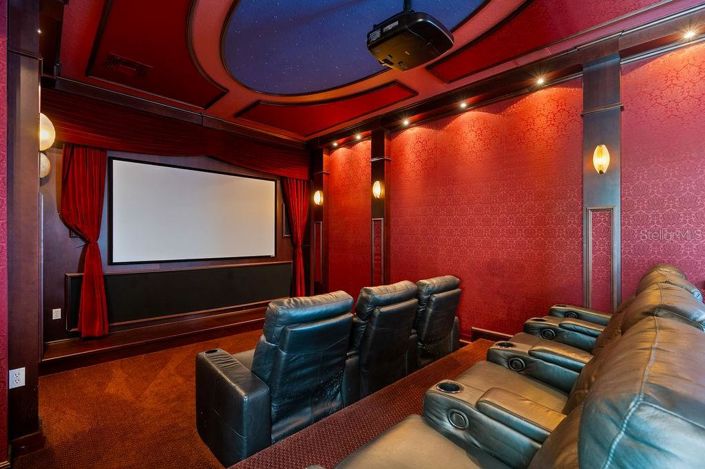 Image No.45-5 Bed Property for sale