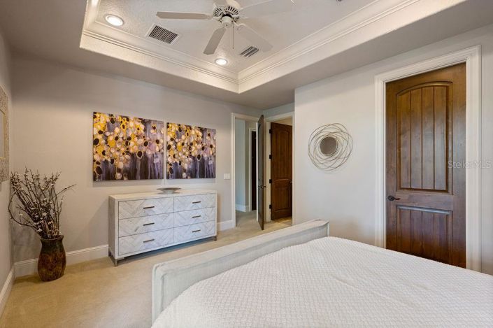 Image No.49-5 Bed Property for sale