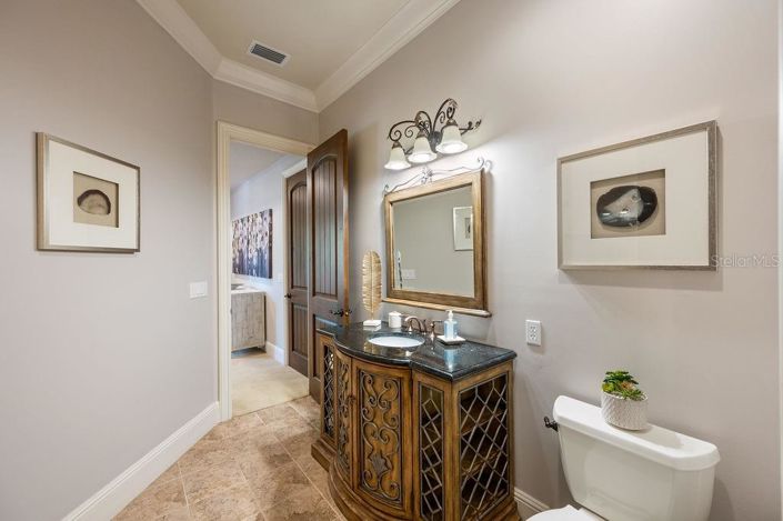 Image No.51-5 Bed Property for sale