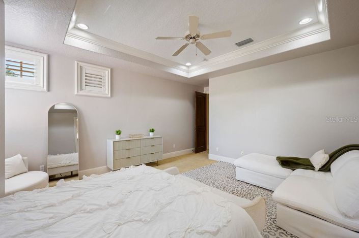 Image No.58-5 Bed Property for sale