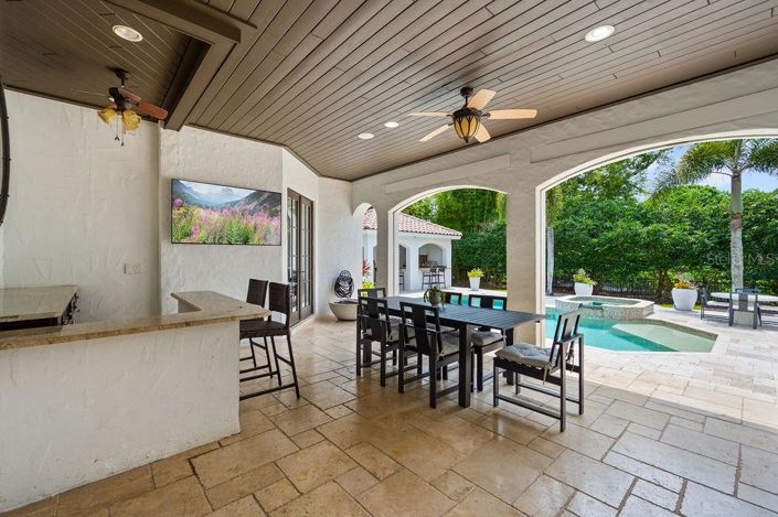 Image No.60-5 Bed Property for sale