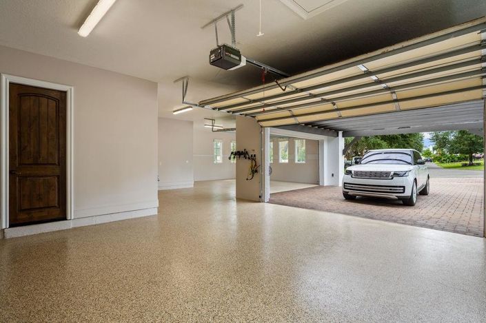 Image No.8-5 Bed Property for sale