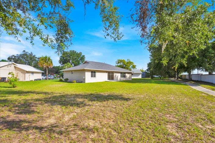 Image No.23-3 Bed Property for sale