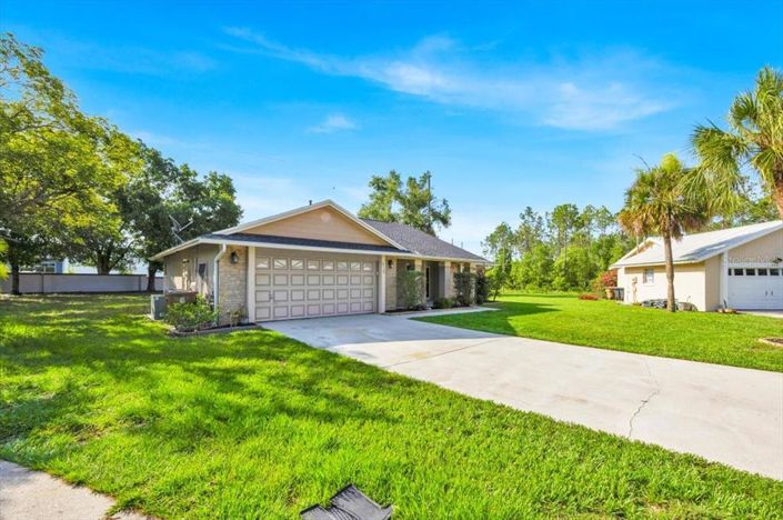 Image No.3-3 Bed Property for sale