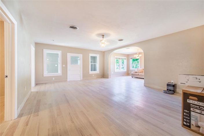 Image No.13-4 Bed Property for sale