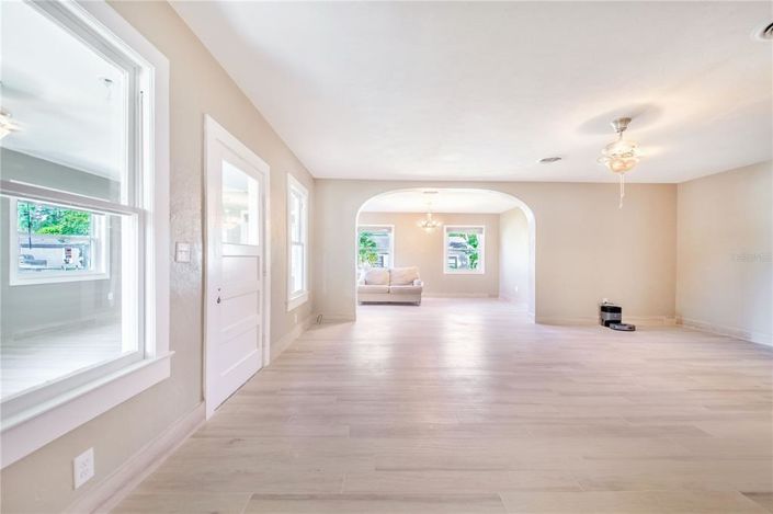 Image No.8-4 Bed Property for sale