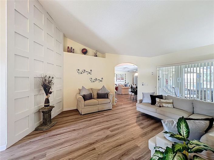 Image No.7-4 Bed Property for sale