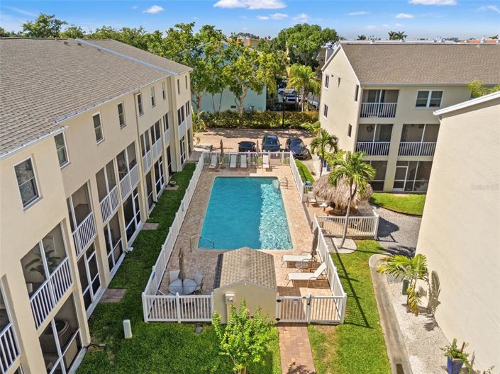 Image No.23-2 Bed Townhouse for sale