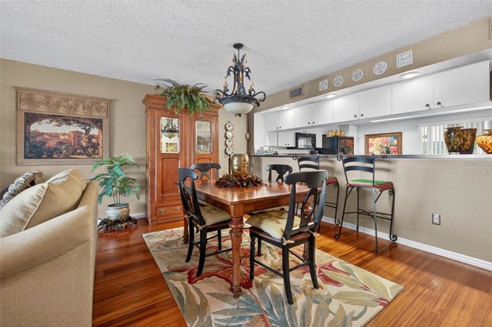 Image No.6-2 Bed Townhouse for sale