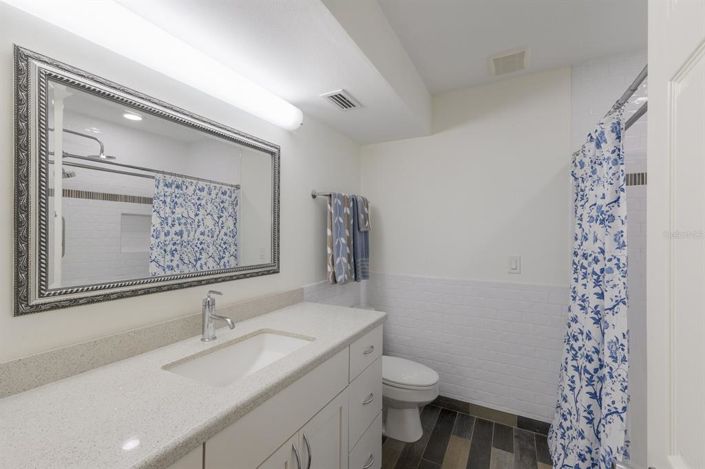 Image No.25-2 Bed Property for sale