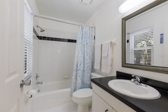 Image No.27-2 Bed Property for sale