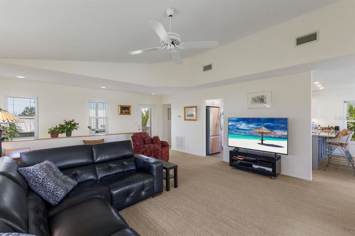 Image No.8-2 Bed Property for sale