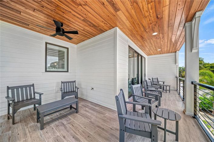 Image No.20-7 Bed Property for sale