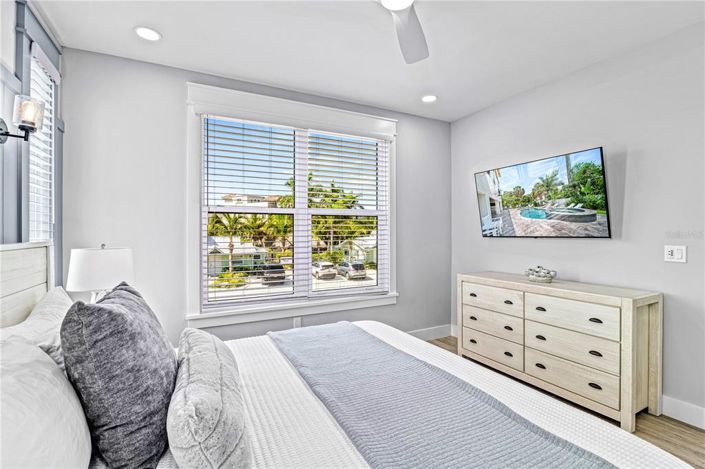 Image No.23-7 Bed Property for sale