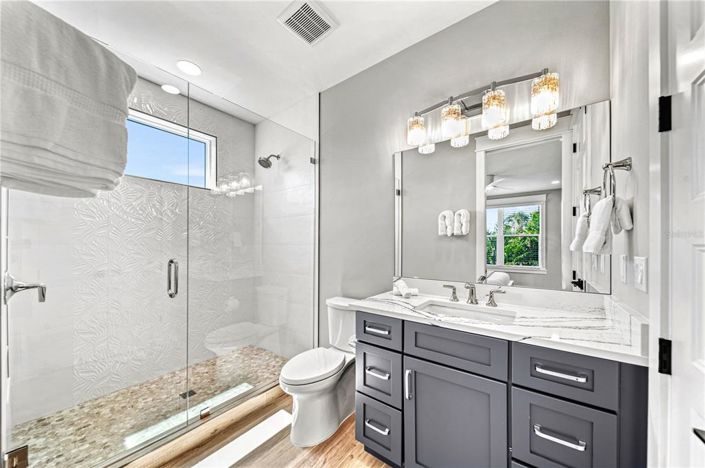 Image No.27-7 Bed Property for sale