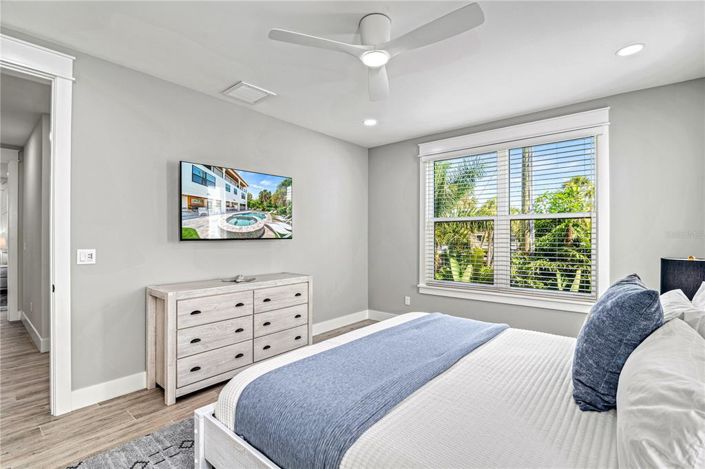 Image No.28-7 Bed Property for sale