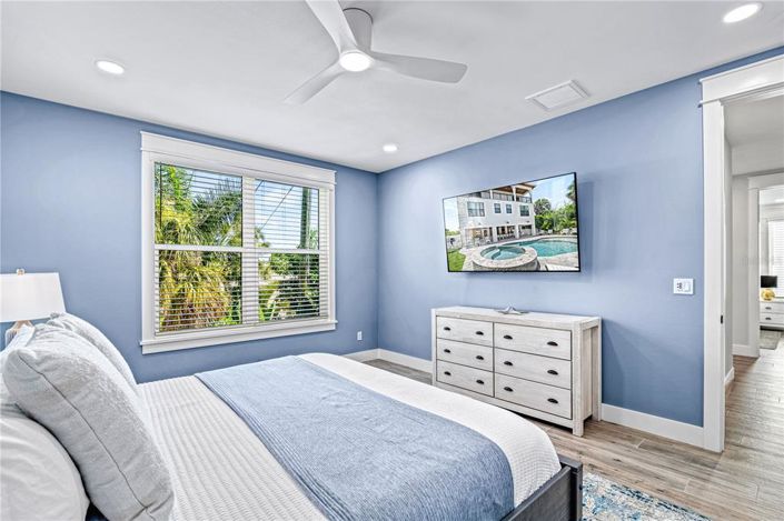 Image No.32-7 Bed Property for sale