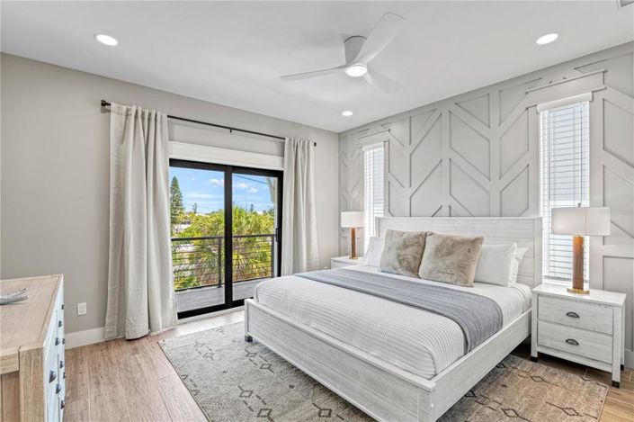 Image No.35-7 Bed Property for sale