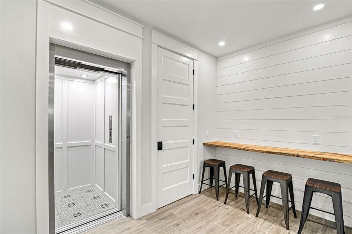 Image No.4-7 Bed Property for sale