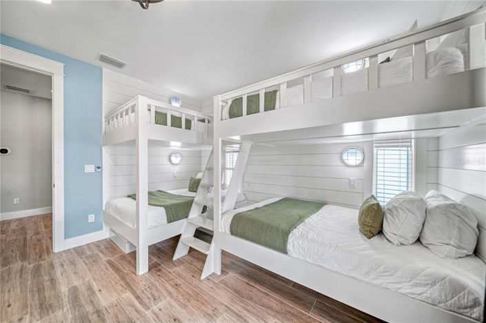 Image No.48-7 Bed Property for sale