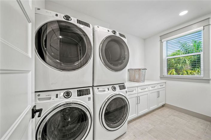 Image No.53-7 Bed Property for sale