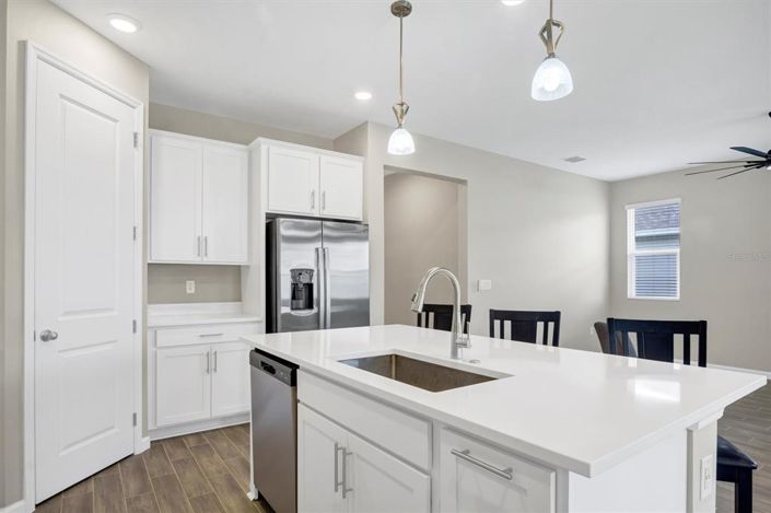 Image No.16-3 Bed Property for sale