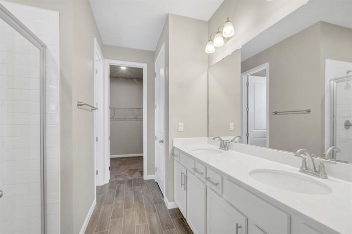 Image No.23-3 Bed Property for sale