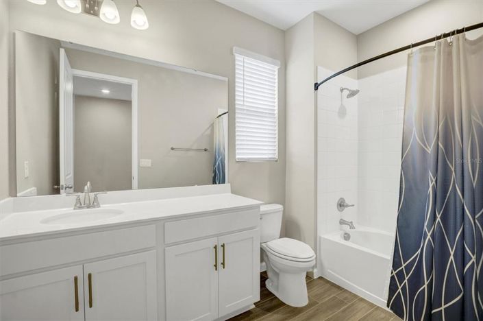 Image No.27-3 Bed Property for sale