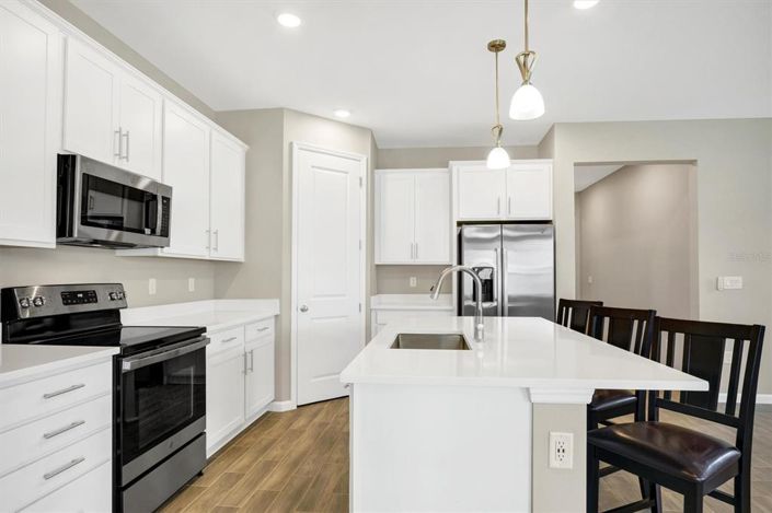 Image No.8-3 Bed Property for sale