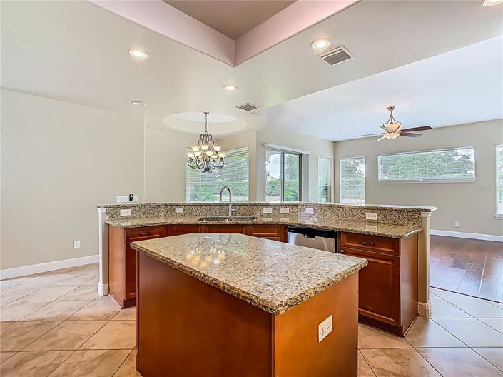 Image No.13-4 Bed Property for sale