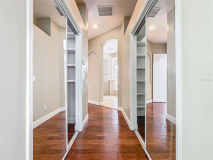 Image No.26-4 Bed Property for sale