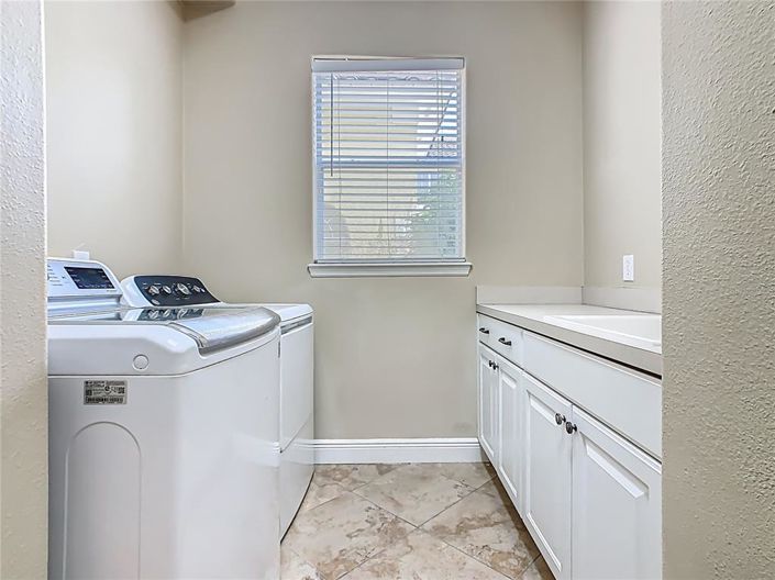 Image No.33-4 Bed Property for sale